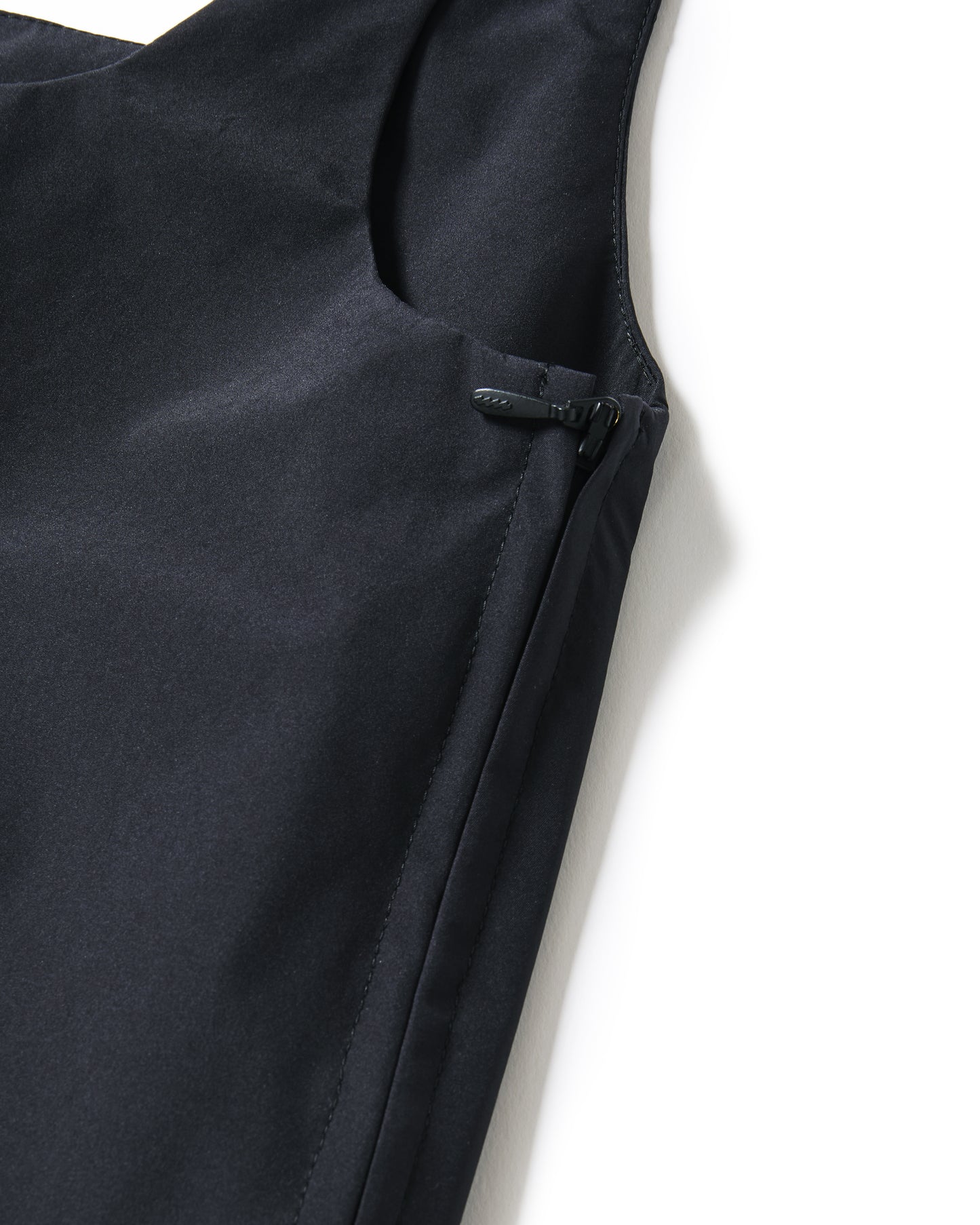 CROPPED TRAPEZOID TANK TOP