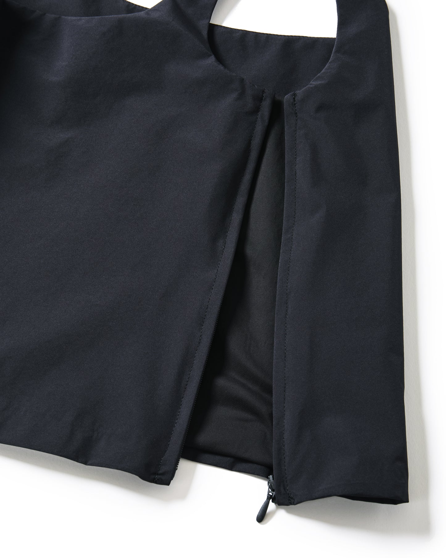 CROPPED TRAPEZOID TANK TOP