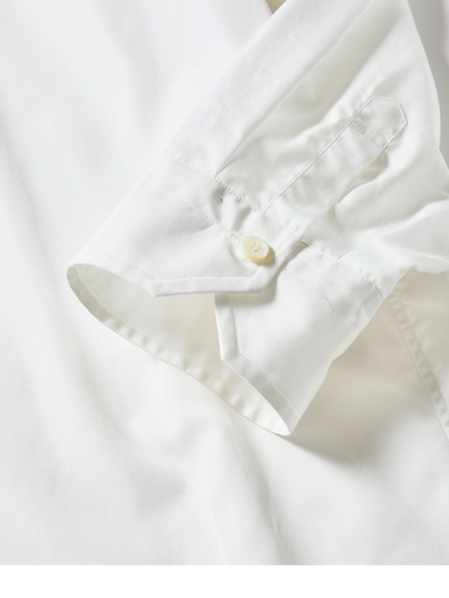 OVER-SIZED WHITE DRESS SHIRT