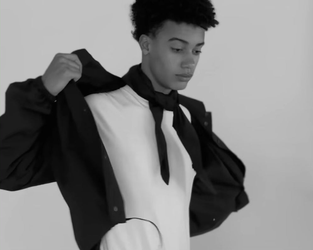 SCARF ON A DRIZZLING DAY – bbblllaaahhh